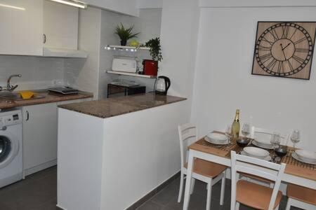 Apartment At The Beach -La Malagueta-Free Parking- Málaga Buitenkant foto